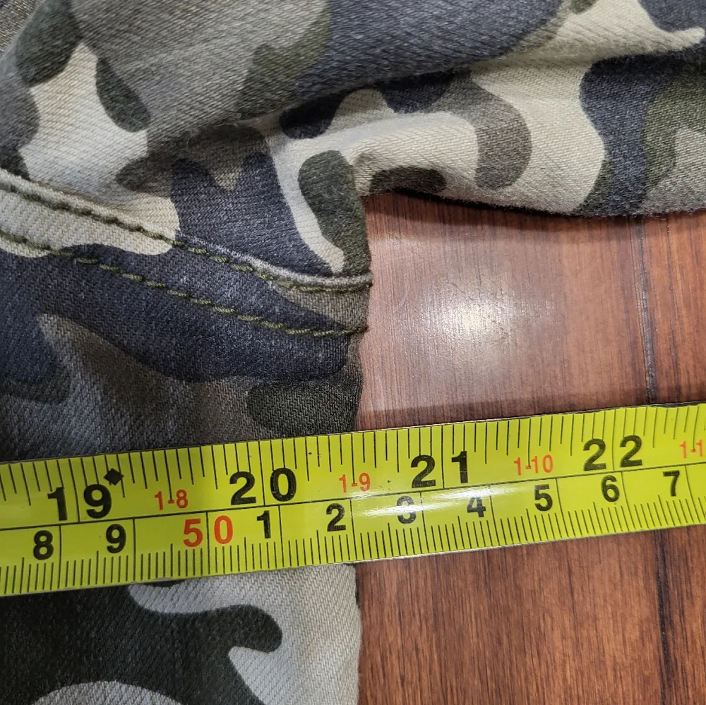 Cato Junior Miss Camouflage Denim Raw Hem Sportswear Casual Jacket Large New